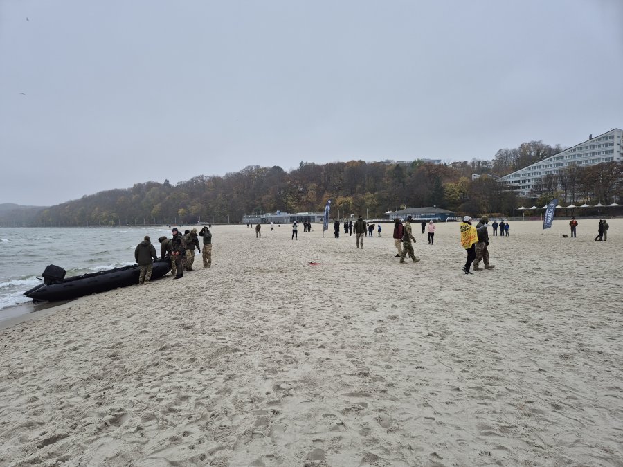 Trening z Formozą w ramach kampanii „Odważni wygrywają” na plaży Śródmieście