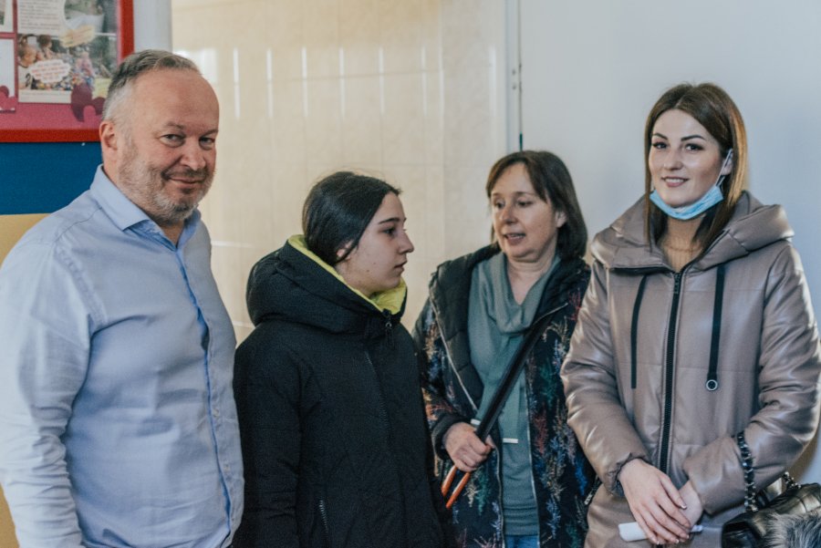 Dyrektor Krzysztof Jankowski z ekipą ZSP nr 3