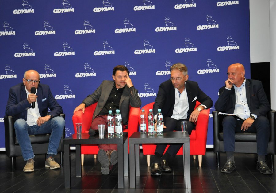 Konferencja urbanistyczna - na zdjęciu od lewej: Jacek Droszcz (Studio Architektoniczne Kwadrat), Marcin Woyciechowski (Hossa), Maciej Kotarski (Olivia Business Center), Ryszard Gruda ( Izba Architektów RP) //fot.Marta Jaszczerska