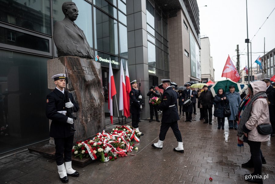 Uroczystość 130. rocznicy urodzin Eugeniusza Kwiatkowskiego // fot. Dawid Linkowski