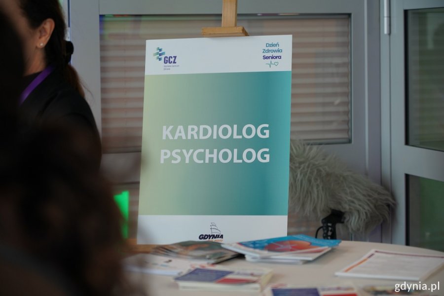 Tabliczka z napisem: psycholog, kardiolog