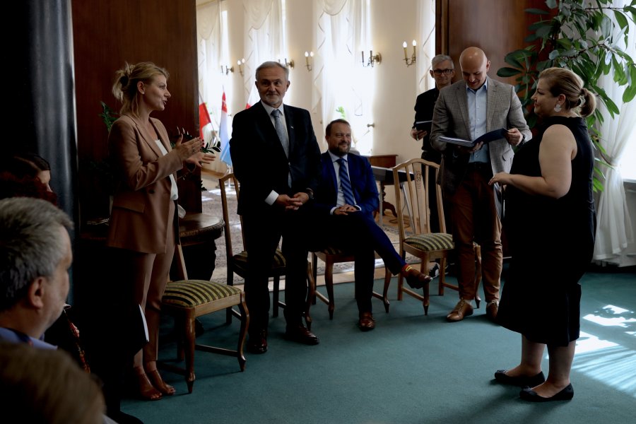 Uroczyste wręczenie nominacji dla kadry kierowniczej nowej struktury pionu skarbnika w Urzędzie Miasta Gdyni / fot. Paweł Marszałkowski