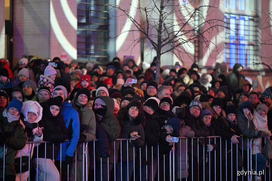 Mieszkańcy podczas parady (fot. Michał Puszczewicz)