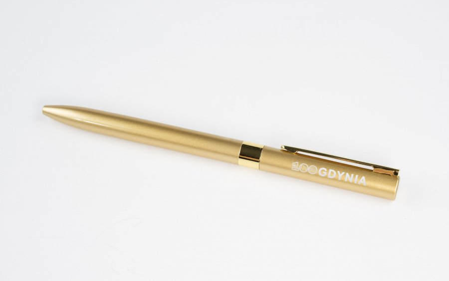 Długopis z logo 100-lecia (fot. Filip Miotk/MIT)