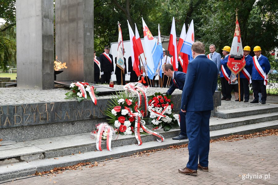Sobotnie uroczystości pod pomnikiem, fot. Michał Puszczewicz