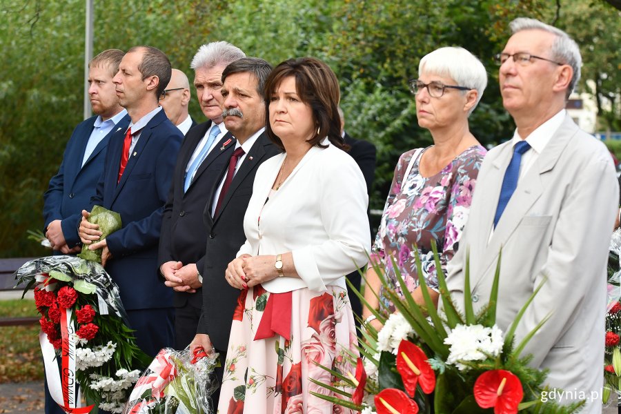 Sobotnie uroczystości pod pomnikiem, fot. Michał Puszczewicz