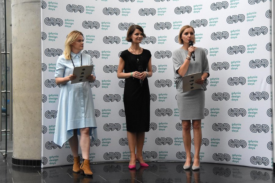 Wernisaż Gdynia Design Days - imprezę otwiera wiceprezydent Katarzyna Gruszecka-Spychała (na zdjęciu w środku) fot. Michał Puszczewicz