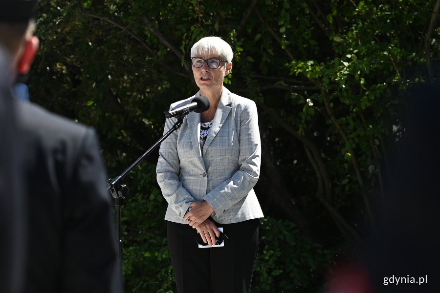 Gdyńskie obchody 76. rocznicy wybuchu Powstania Warszawskiego. Na zdjęciu: Joanna Zielińska, przewodnicząca Rady Miasta Gdyni // fot. Michał Puszczewicz