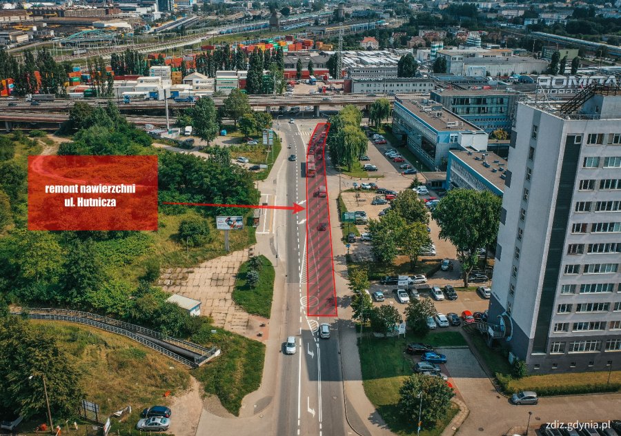 fragment remontowanej drogi zaznaczony na zdjęciu ulicy z lotu ptaka