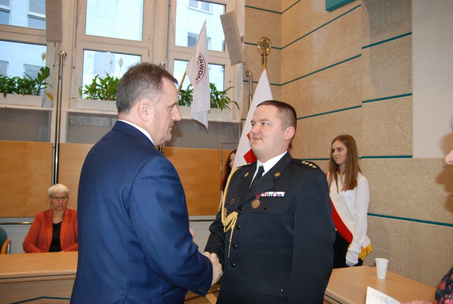 Odznaczeniem „Zasłużonego dla krwiodawstwa w Gdyni” nadawanego przez Kapitułę – Zarząd Rejonowy PCK w Gdyni, wyróżniony został Paweł Buczko.
