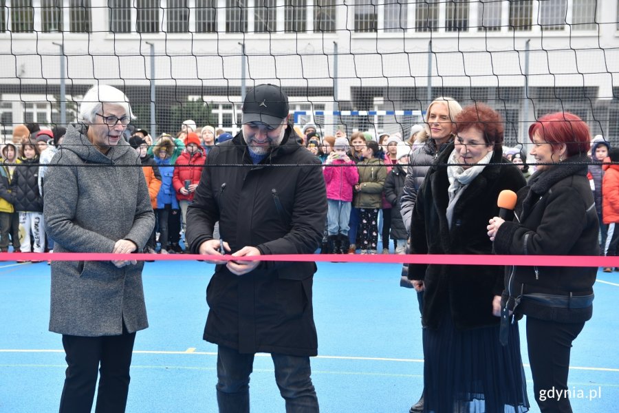 Oficjalne otwarcie boiska przy SP nr 21 w Gdyni / fot. Dawid Kowalski