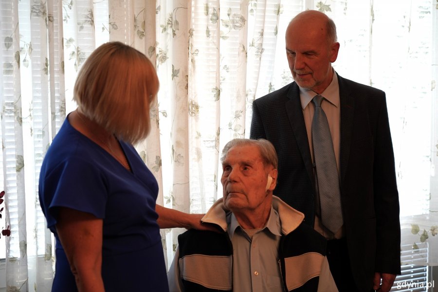 Stanisław Soszyński wraz ze swoimi dziećmi (fot. Magda Śliżewska)