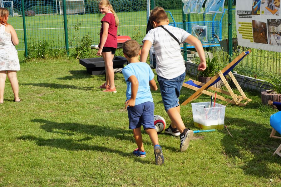 Piknik w ogrodzie społecznym na Checzy // mat. Laboratorium Innowacji Społecznych