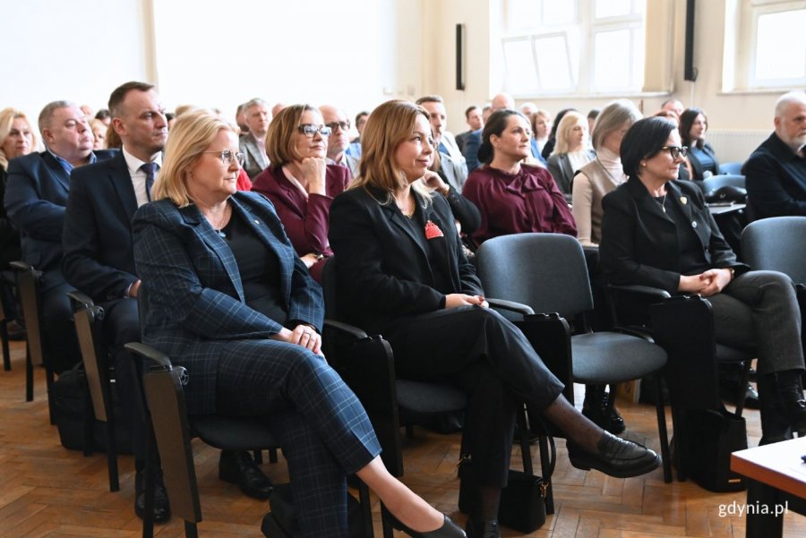 Na zdjęciu (od lewej): członkini zarządu wojew&oacute;dztwa pomorskiego Agnieszka Baranowska i wiceprezydentka Gdyni Oktawia Gorzeńska (fot. Magdalena Starnawska)