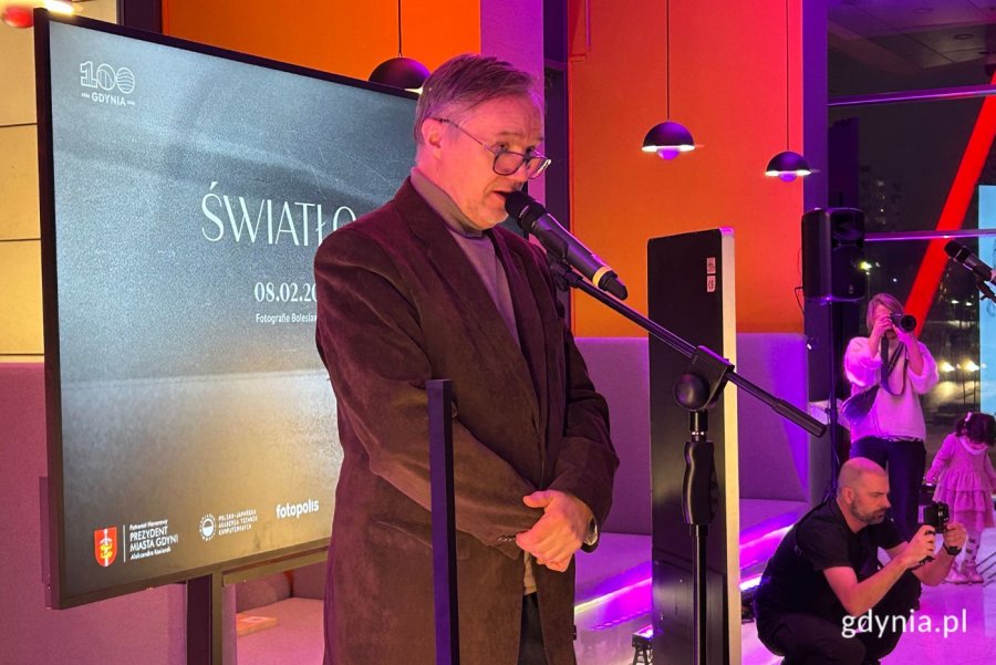 Dariusz Małszycki, kurator wystawy (fot. Magdalena Starnawska)