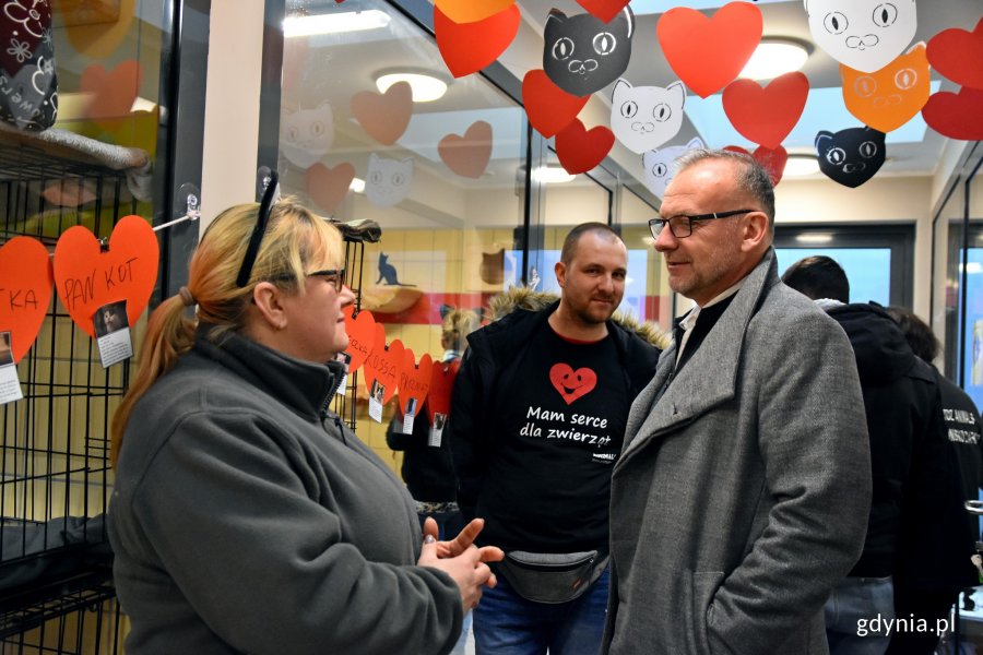 W obchodach Światowego Dnia Kota w gdyńskim „Ciapkowie” wziął udział wiceprezydent Gdyni Michał Guć // fot. Magdalena Czernek