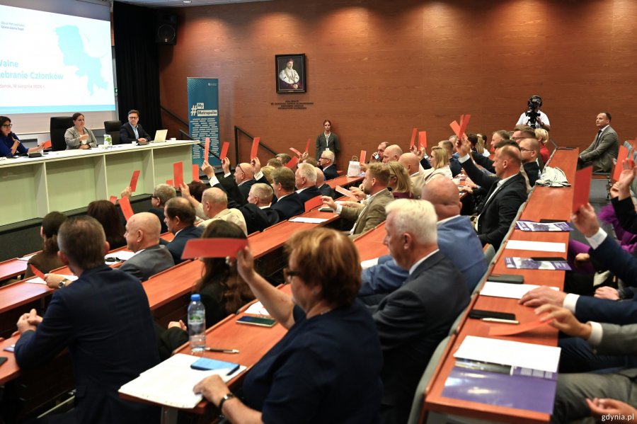Głosowanie nad uchwałę o przekształceniu stowarzyszenia OMGGS w związek metropolitalny