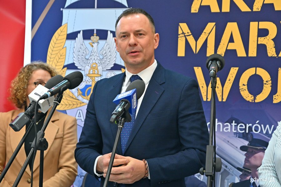 Piotr Borys, sekretarz stanu w Ministerstwie Sportu i Turystki, podczas briefingu prasowego przed warsztatami dotyczącymi tworzenia Strategii Rozwoju Polskiego Sportu 2040 