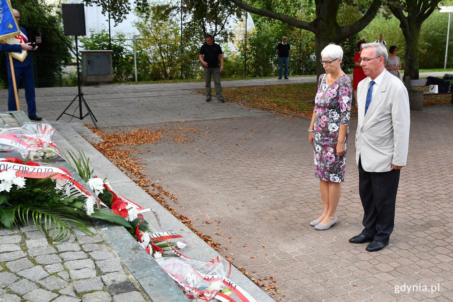 Sobotnie uroczystości pod pomnikiem, fot. Michał Puszczewicz