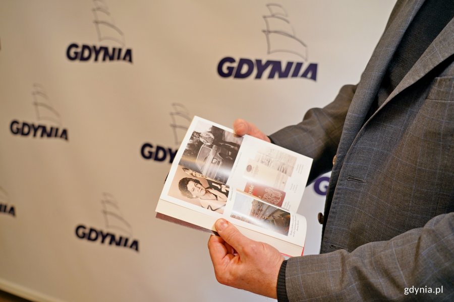 Premiera książki &bdquo;Pozdr&oacute;w Reagana" odbyła się 9 lutego i wpisuje się w obchody jubileuszu Gdyni (fot. Magdalena Czernek)