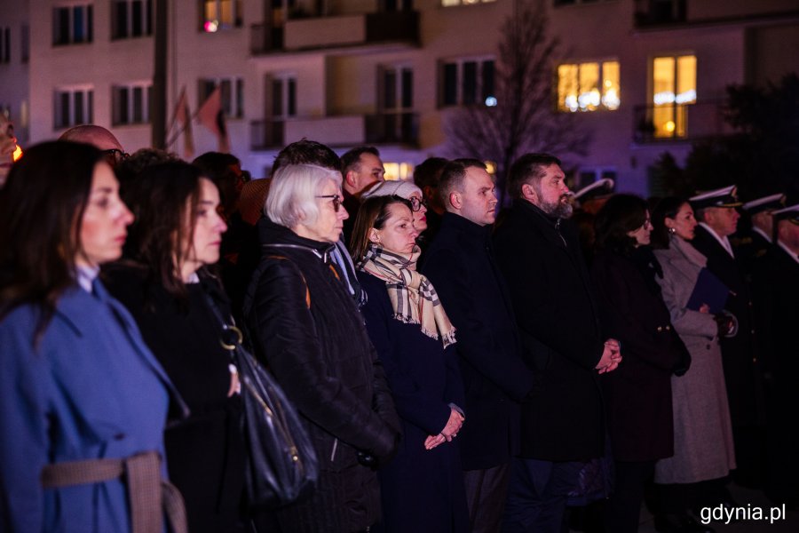 Na zdjęciu (od lewej) m.in.: radna Anna Szpajer, radna Joanna Zielińska, radna Larysa Kramin, radny Norbert Anisowicz, przewodniczący Rady Miasta Tadeusz Szemiot (fot. Karol Stańczak)