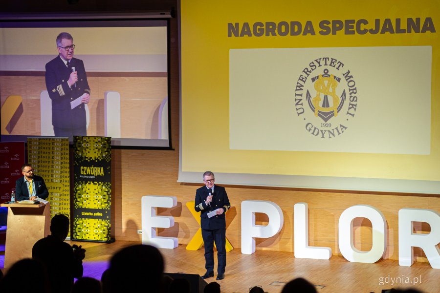 Przedstawiciel Uniwersytetu Morskiego w Gdyni. Gala finałowa Konkursu Explory w centrum konferencyjnym PPNT Gdynia (fot. Kamil Złoch)
