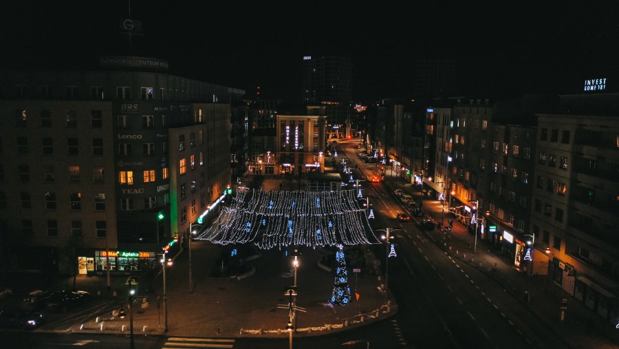 iluminacje świąteczne w Gdyni, widok na miasto z góry