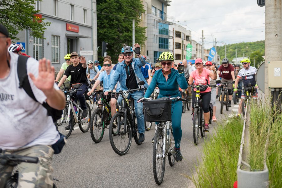 27. Pomorski Wielki Przejazd Rowerowy – peleton północny przejeżdża ulicami Gdyni (fot. Paweł Budziński)