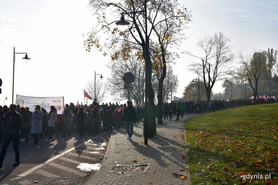 Dzielnicowa Parada Niepodległości w Orłowie // fot. Justyna Bronk