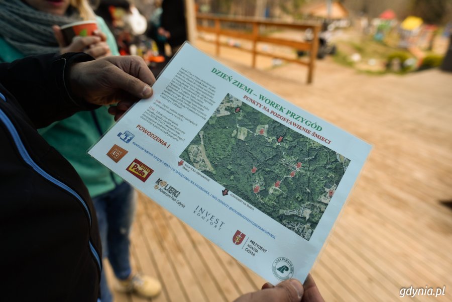 Mapka na której zaznaczone są punkty, gdzie można pozostawić worki ze śmieciami