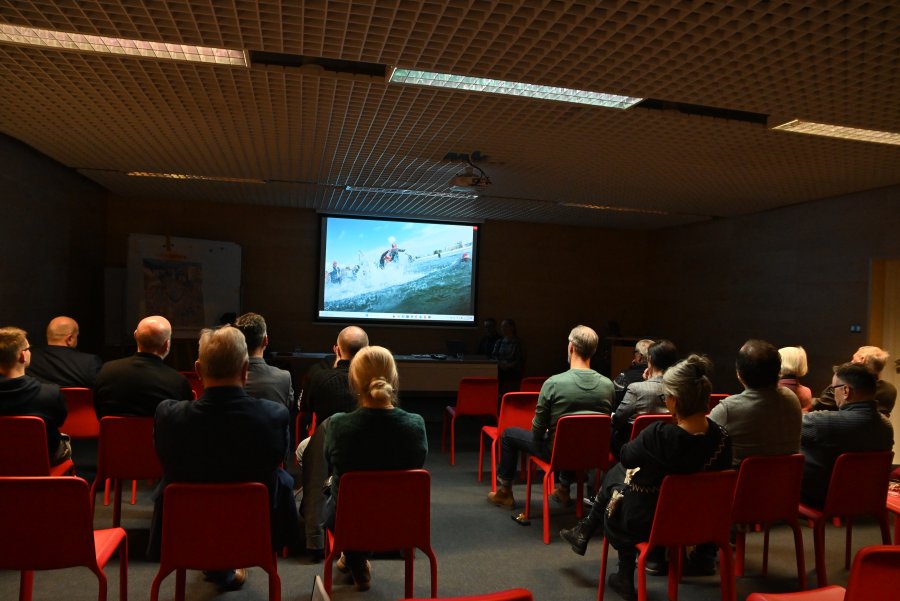 Uczestnicy spotkali się w Sali Koralowej PPNT Gdynia. Szczegóły przedstawiło Biuro ds. Wydarzeń Miejskich