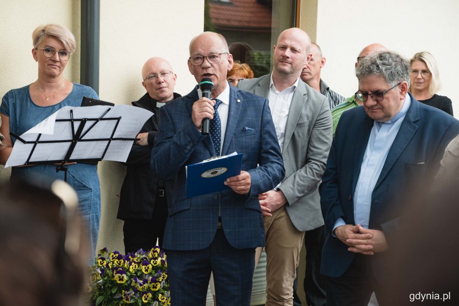 Symboliczna uroczystość przekazania karetki dla hospicjum w Gdyni-Oksywiu, fot. Kamil Złoch