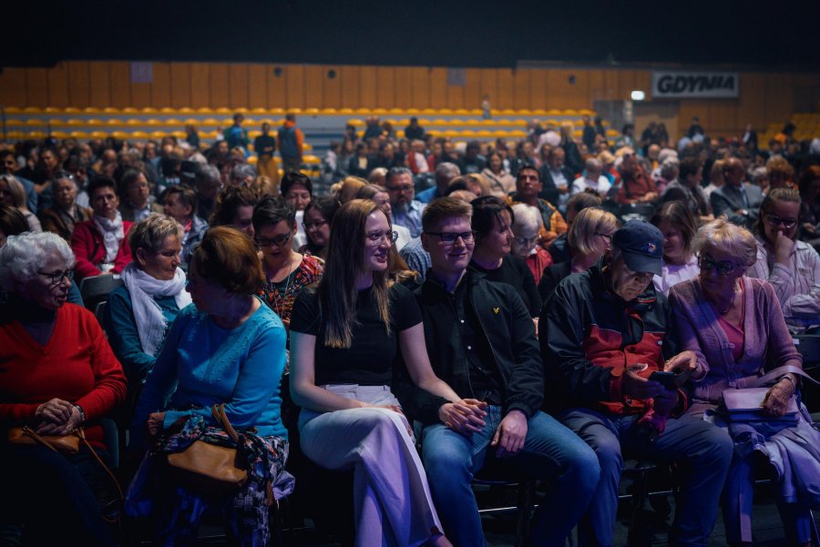 Zacznij od Bacha: największe przeboje Zbigniewa Wodeckiego w nowych aranżacjach na chór i orkiestrę. Chór Music Everywhere - ten koncert odbył się w sobotę, 20 maja. Fot. Anna Rezulak