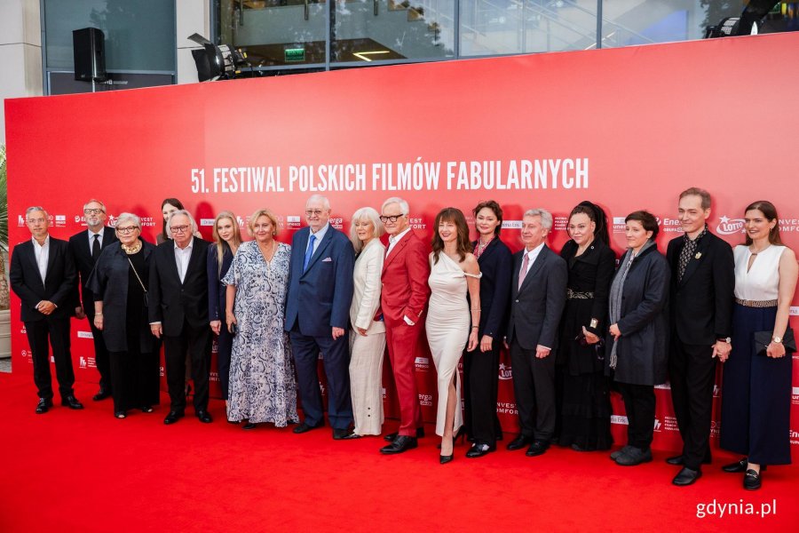 Tw&oacute;rcy filmu &bdquo;Syrenka Picassa" na czerwonym dywanie (fot. Karol Stańczak)