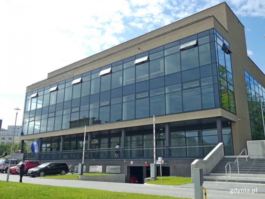 Budynek Centrum Sportu i Rekreacji Uniwersytetu Morskiego