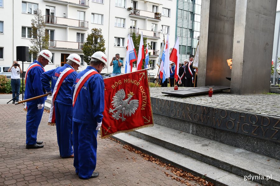 Sobotnie uroczystości pod pomnikiem, fot. Michał Puszczewicz