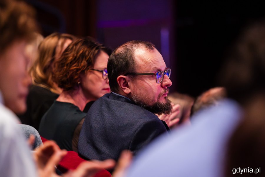 Mariusz Bzdęga. Młoda Gala 50. Festiwalu Polskich Filmów Fabularnych w Gdyni na Scenie Nowej w Teatrze Muzycznym (fot. Karol Stańczak)