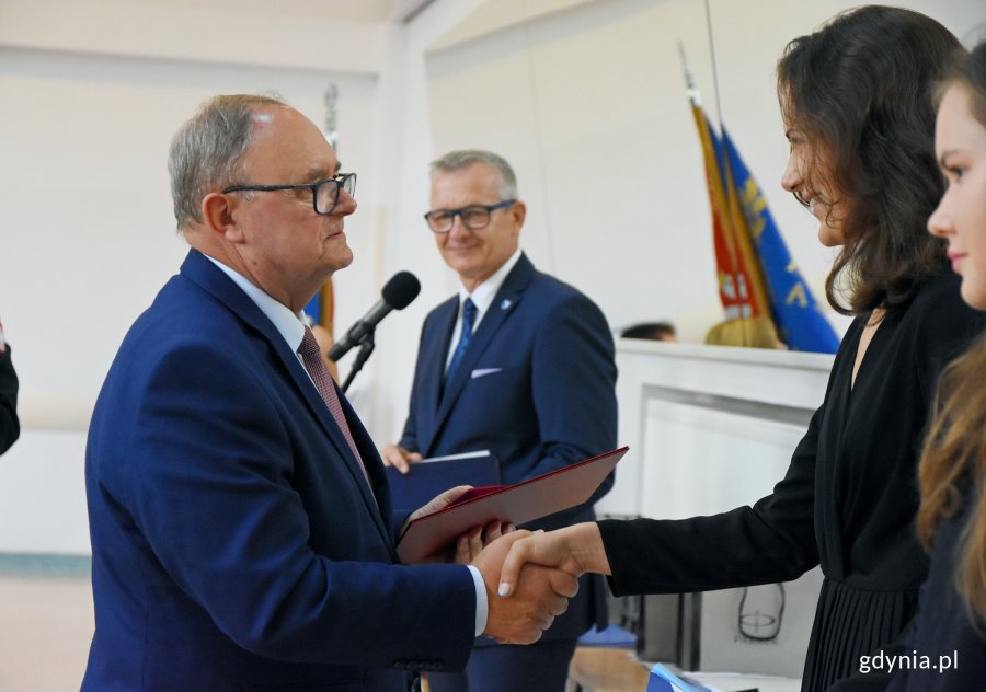 W gdyńskiej Trójce odbyła się uroczystość wręczenia dyplomów matury międzynarodowej // fot. Kamil Złoch