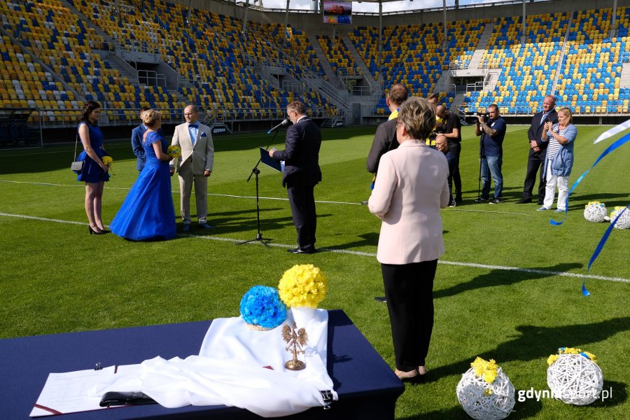 Ślub na Stadionie Miejskim / fot. Dawid Linkowski