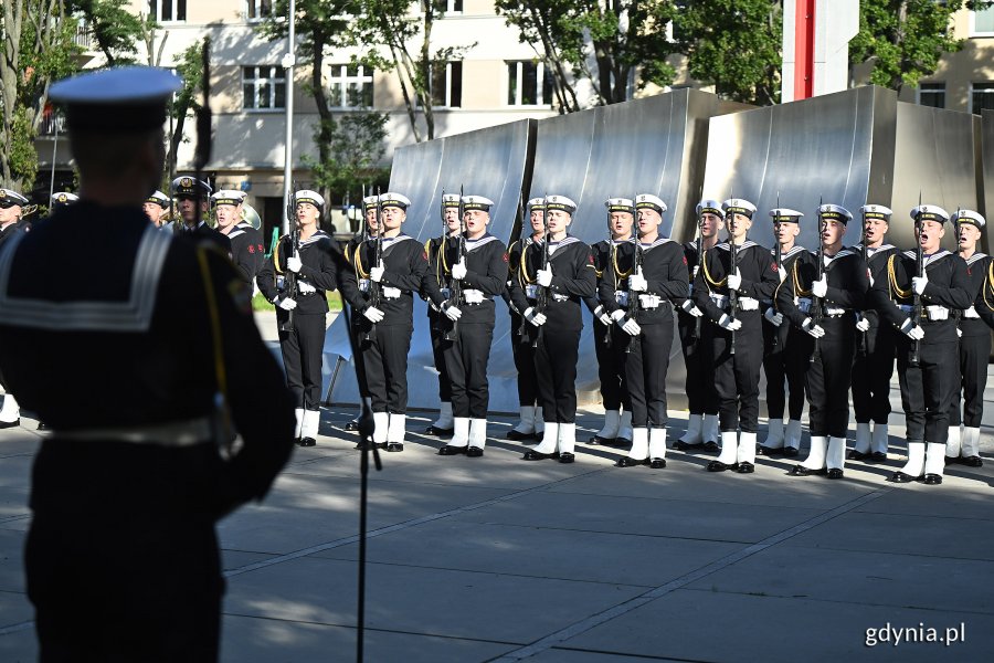  Dzień Polskiego Państwa Podziemnego – uroczystości z okazji 86. rocznicy jego utworzenia pod Pomnikiem Armii Krajowej w Gdyni (fot. Michał Puszczewicz)
