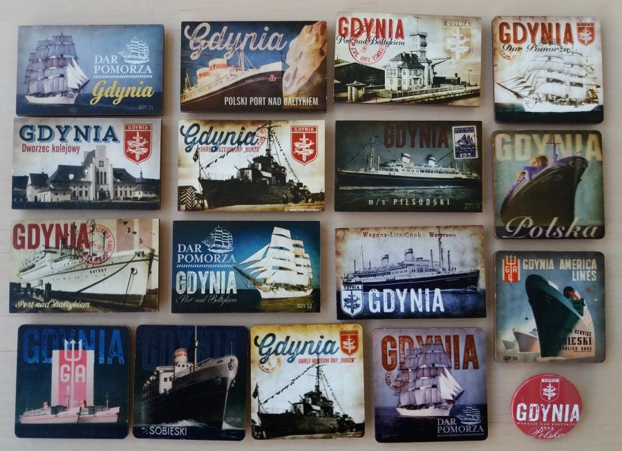 Pamiątki, które znajdują się w Miejskiej Informacji Turystycznej // fot. facebook.com/informacjaturystycznagdynia