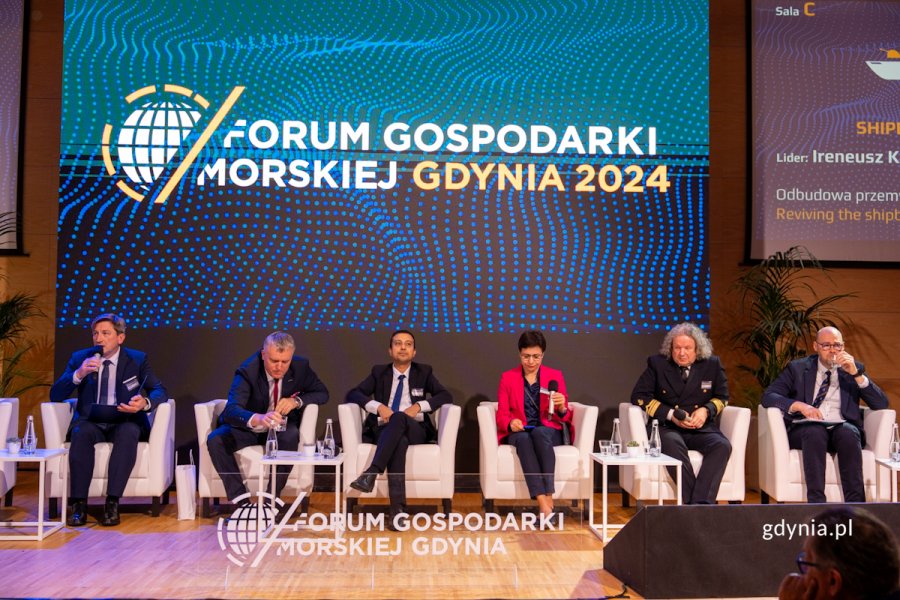 Paneliści 23. Forum Gospodarki Morskiej w Gdyni