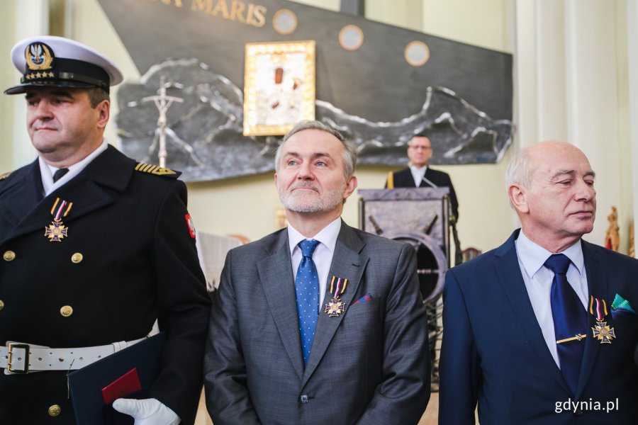 Prezydent Gdyni Wojciech Szczurek uhonorowany Medalem „W Służbie Bogu i Ojczyźnie” // fot. Karol Stańczak