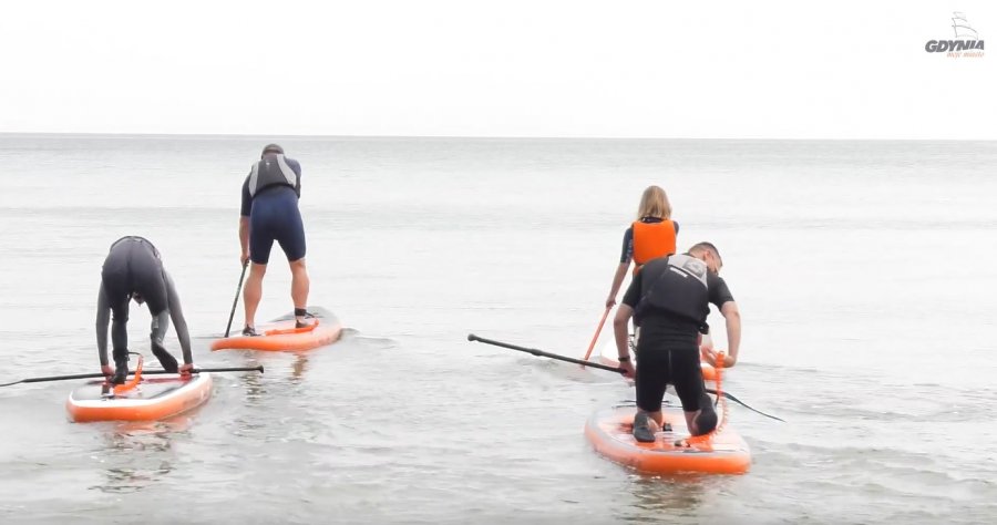 Gdynia SUPer Miasto to akcja realizowana we współpracy z SUP Bazą - Stowarzyszeniem "Orłowo przy plaży"