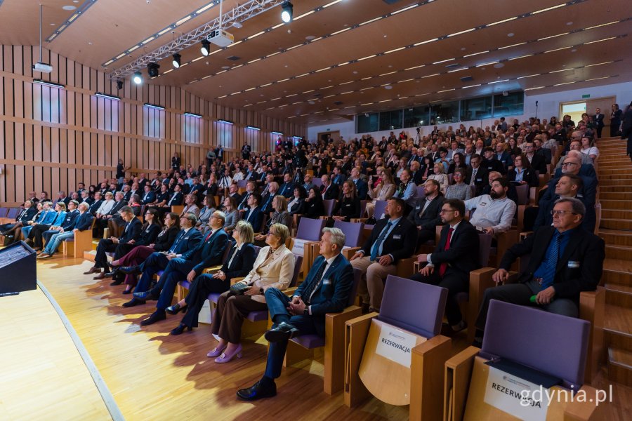 Uczestnicy i prelegenci 24. Forum Gospodarki Morskiej