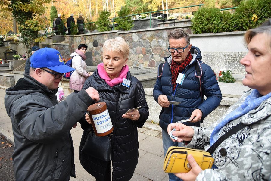 W Gdyni tradycyjnie odbywa się zbiórka pieniędzy na rzecz Hospicjum imienia św. Wawrzyńca, fot. M. Puszczewicz