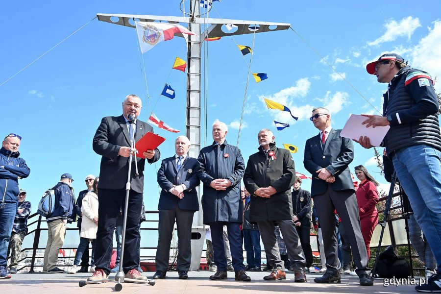 Odsłonięcie tablicy Piotra Bigaja i otwarcie pomorskiego i klubowego sezonu  żeglarskiego 2023 