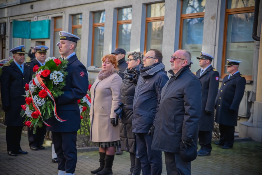 Miejskie uroczystości pod pomnikiem Ofiar Terroru Komunistycznego przy ul. Pułaskiego, fot. st. chor. szt. mar. Piotr Leoniak