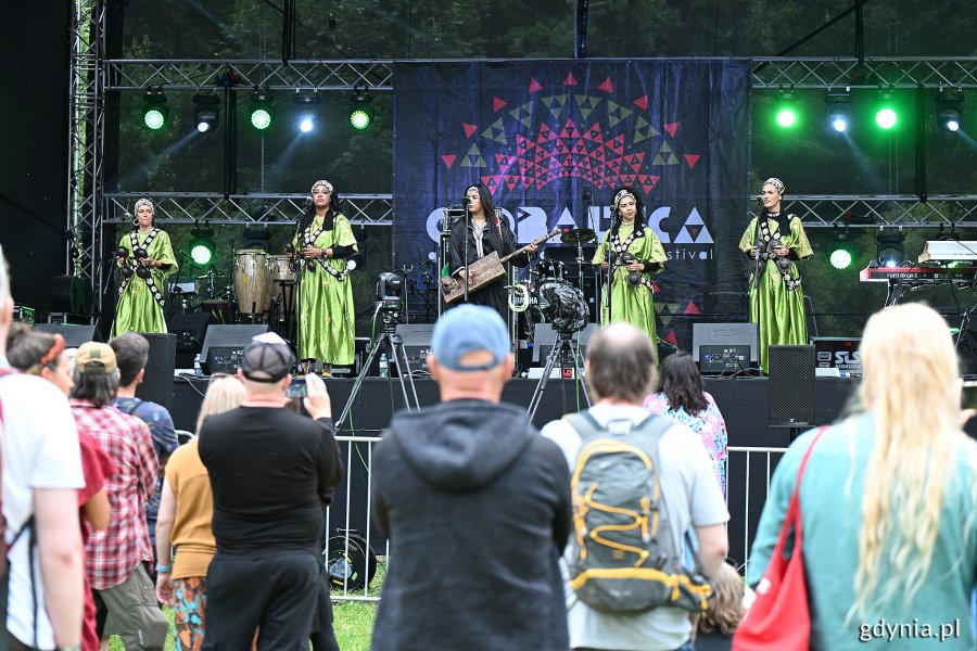 Asmâa Hamzaoui i Bnat Timbouktou otworzyły piątkowy line-up na Globaltice 