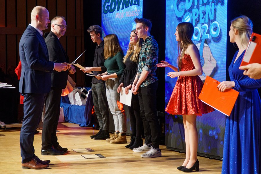 Święto muzyki - gala Mini Gdynia Open. Nagrody wręczali wiceprezydenci Gdyni - Michał Guć i Bartosz Bartoszewicz // fot. Aleksander Trafas (Laboratorium Innowacji Społecznych)